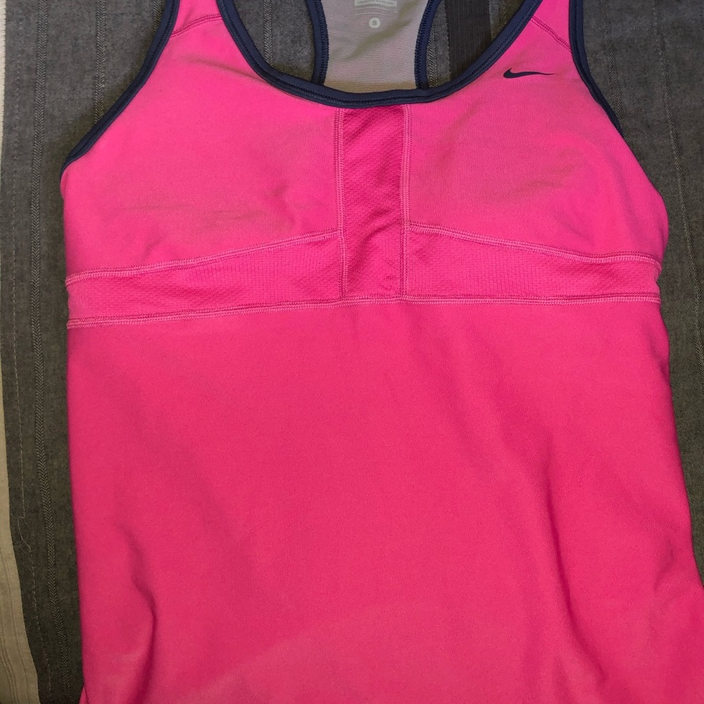 Nike Pink Dri-Fit top/ active wear size small